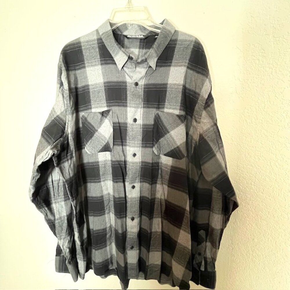 Travis Mathew Black and Gray Plaid Shirt Size XXL